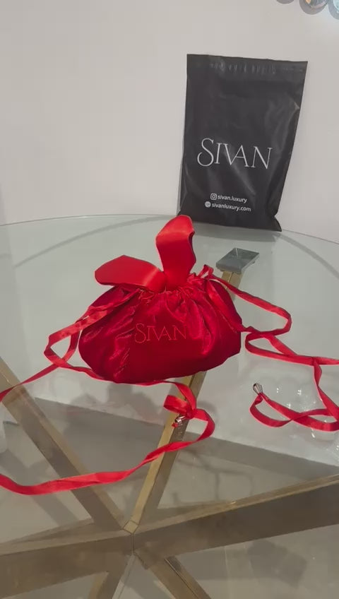 Video provided by Shopify App SwipeUp