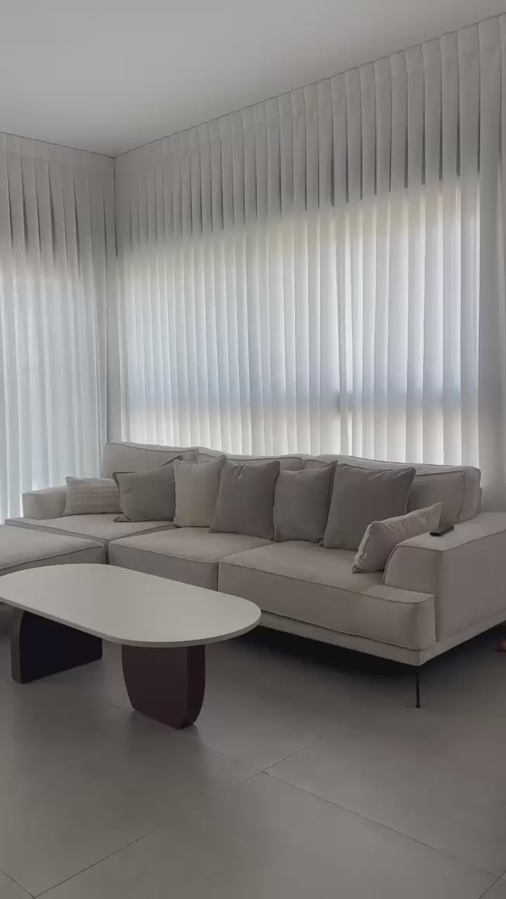 Video provided by Shopify App SwipeUp